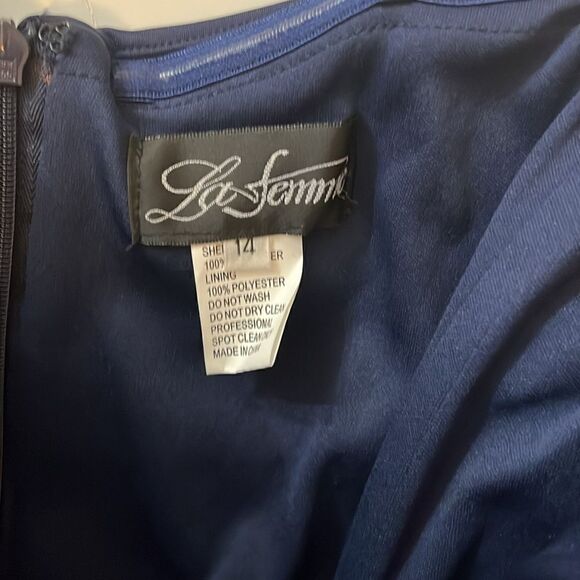 La Femme 30582 Off The Shoulder Jersey Gown Navy NWT 14 MSRP $ 389.00 - Picture 6 of 6